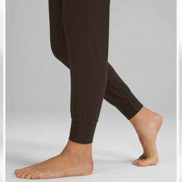 NWT Lululemon Align HR Jogger - Picture 7 of 8